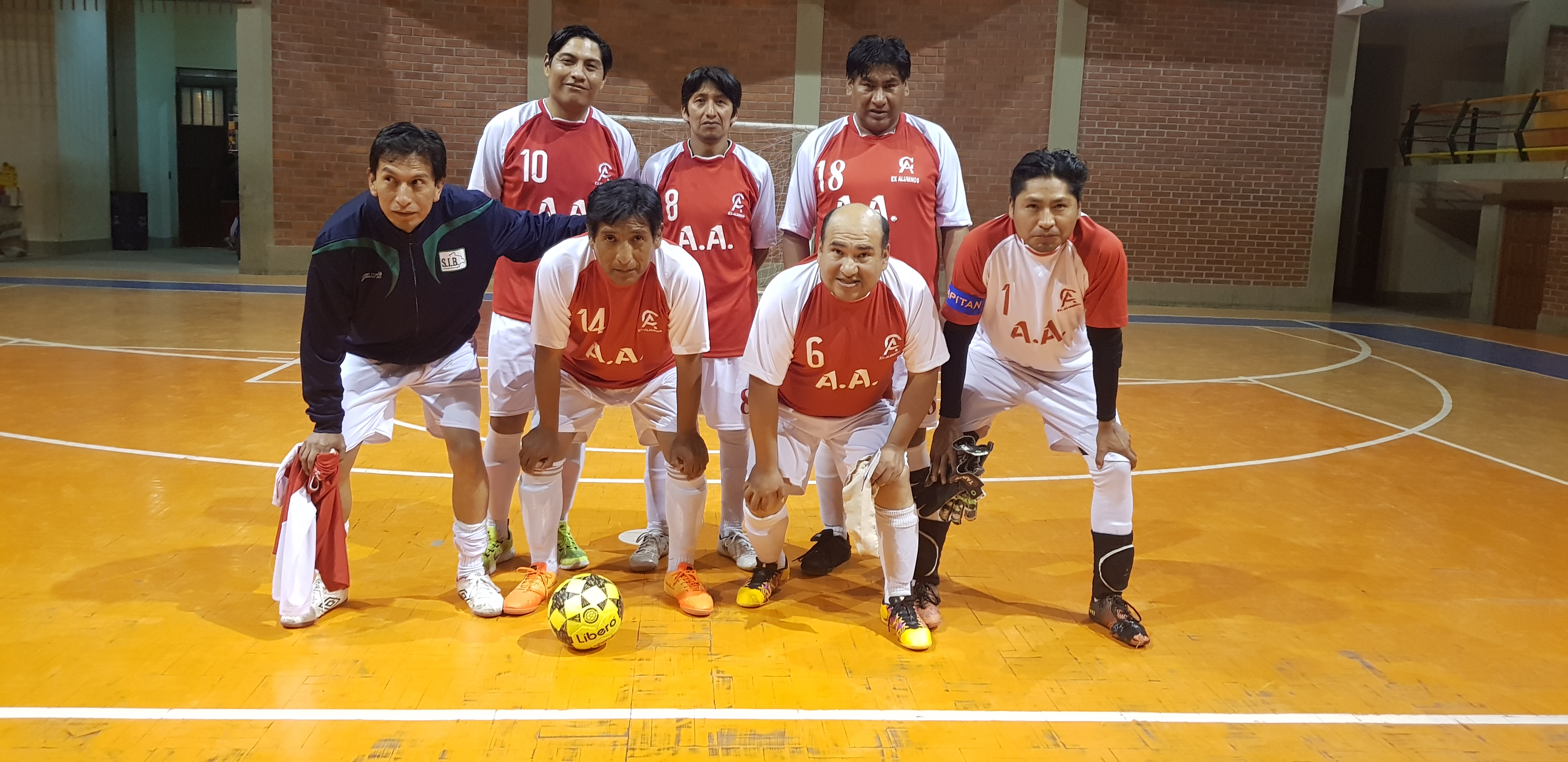 PRIMERA SELECCIÓN DE EXALUMNOS SENIORS